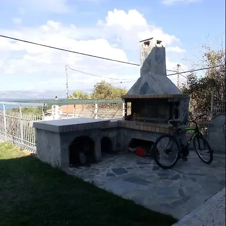 Holiday home παραθαλάσσιο εξοχικό με δύο ξεχωριστούς ορόφους *